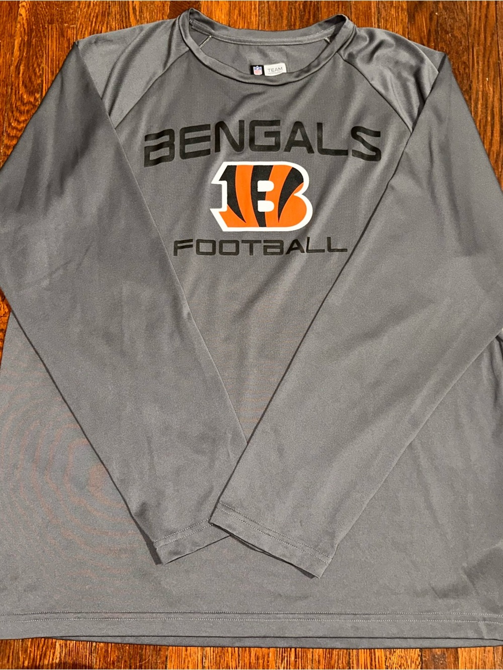 Cincinnati Bengals Mens XL Gray Logo Graphic NFL Team Apparel Long-Sleeved Shirt